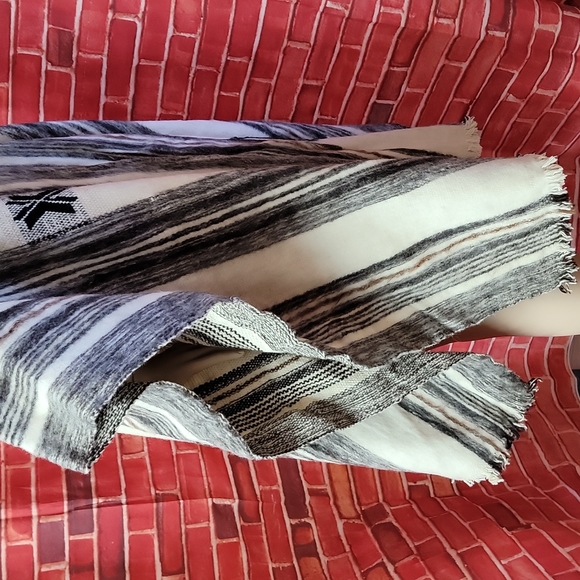 Classic Alpaca wool Hand made Poncho from Peru - unisex REVERSIBLE - Picture 13 of 16